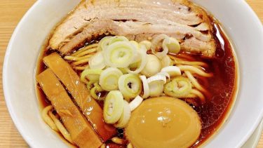 【人類みな麺類】(@大阪市・西中島)三種のラーメン「原点・micro・macro」を食べ比べ