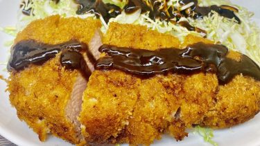 上野「まんぷく」のロースカツの厚さを僕たちはまだ知らない