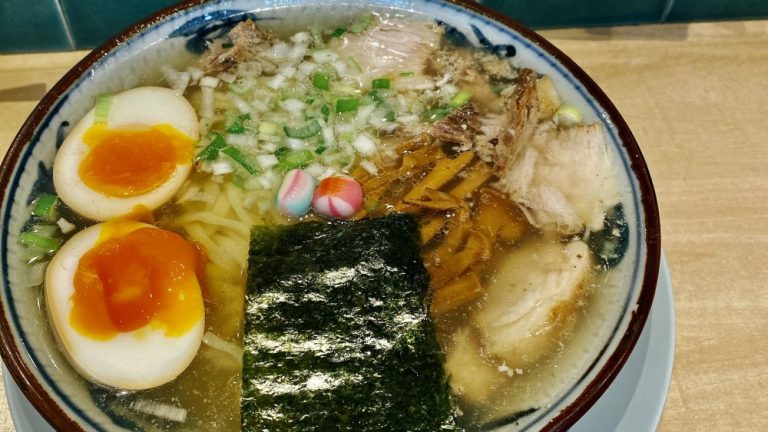 【はるちゃんラーメン】（＠港区・新橋）ミシュラン・ビブグルマン獲得　新橋駅前ビルの隠れた名店