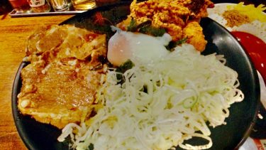 【三田製麺所|伝説のすたみな油そば】ガッツリ肉たっぷりの丼屋さん「伝説のすた丼」との2023年夏の限定コラボ