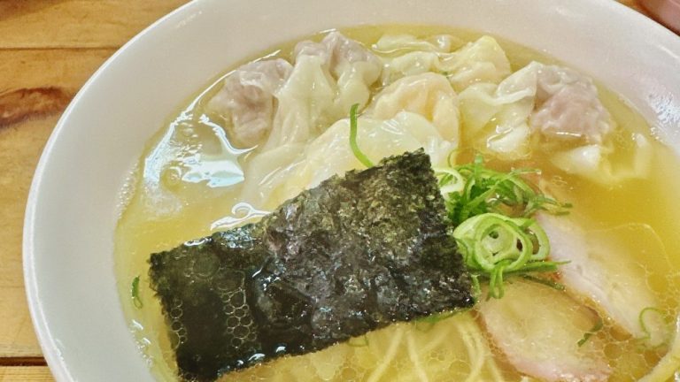 【雲呑麺 大和】（＠台東区・上野_稲荷町）プリプリ海老雲呑×3個とブリブリ肉雲呑×3個の絶品”特製雲呑麺”
